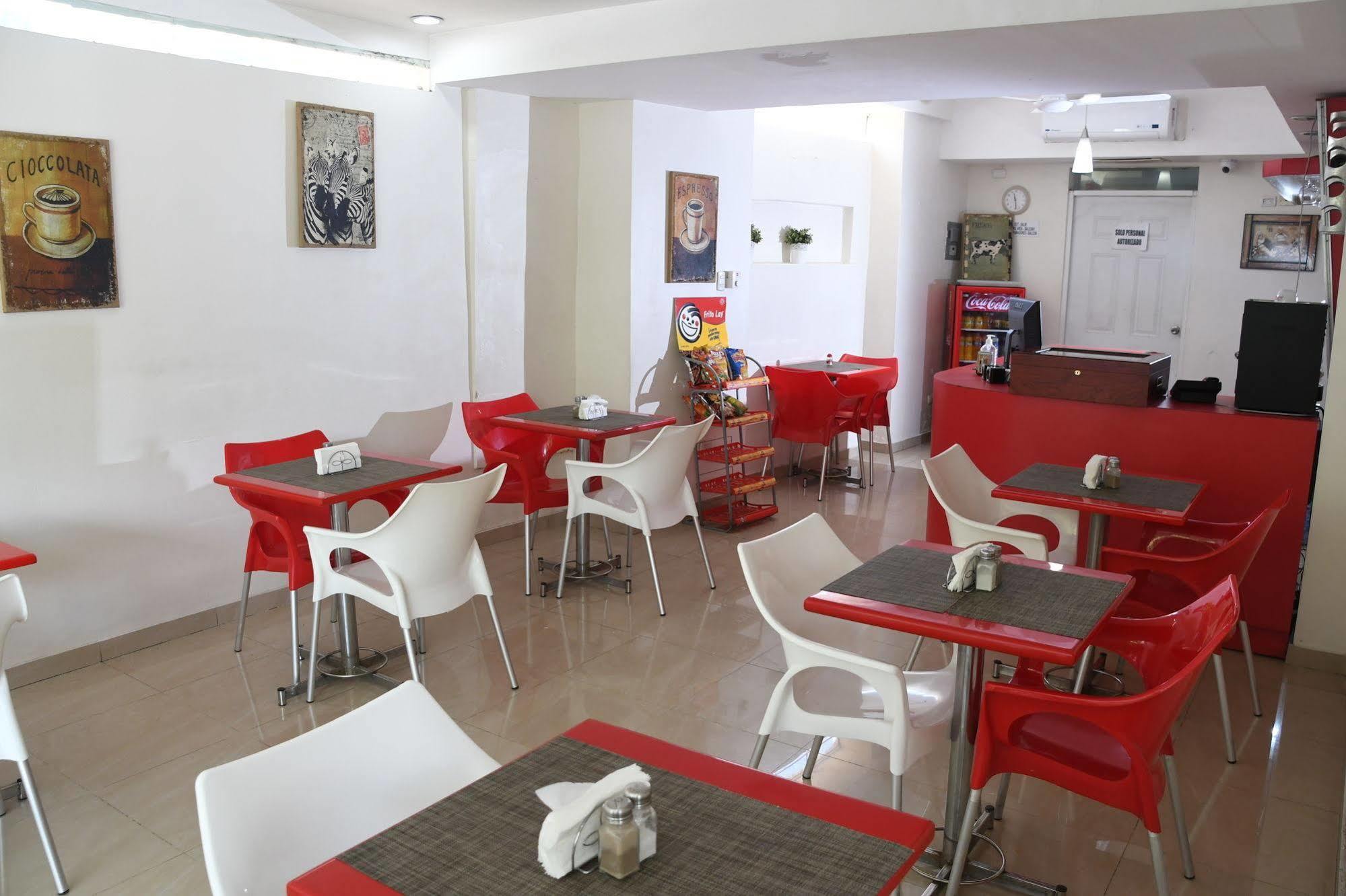 Hostal San Francisco De Asis Santo Domingo Buitenkant foto