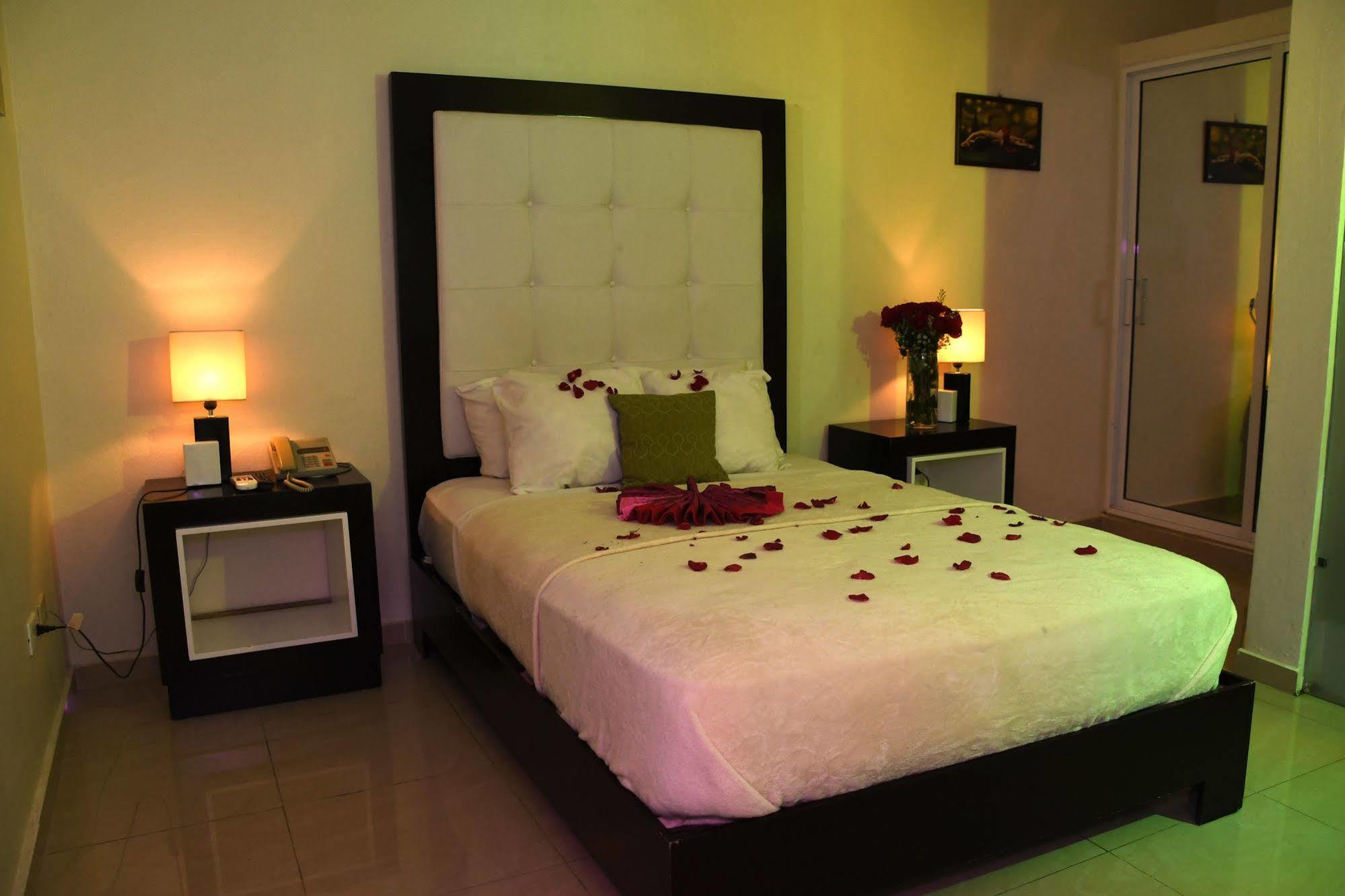 Hostal San Francisco De Asis Santo Domingo Buitenkant foto